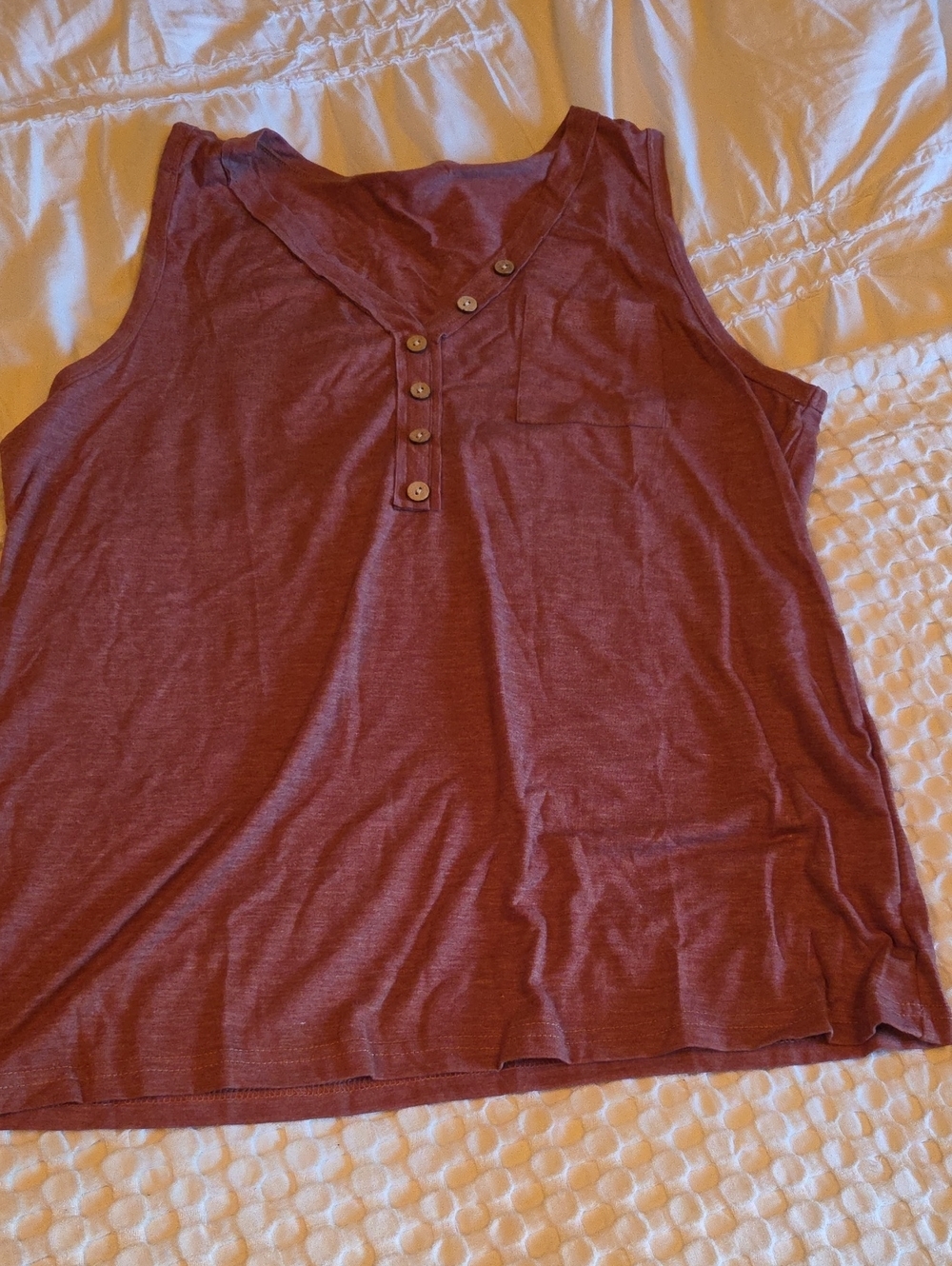 Sleeveless Henley Tank Top in Burgundy Xl